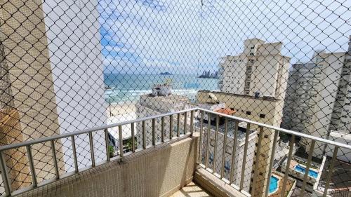 Pitangueiras Apartment | 2 Quartos esquina com a praia, frente ao shopping 6 pessoas