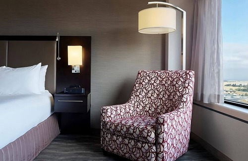 Milpitas Hotel | 2 Relaxing Accommodations in Milpitas' Tech Hub! Fitness Center, Pets Allowed!
