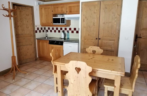 Prapoutel Apartment | 2-room apartment at the foot of the slopes with private parking