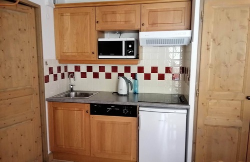 Prapoutel Apartment | 2-room apartment at the foot of the slopes with private parking