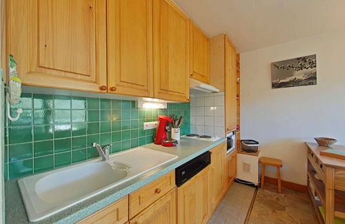 Le Chinaillon Apartment | 2-room apt with balcony in Chinaillon center, near slopes, parking and ski locker