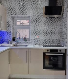 Fairlop Apartment | 2 ROOMS ANNEX (TV+WiFi)