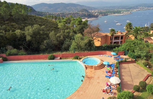 Theoule-sur-Mer Apartment | 2 rooms, exceptional sea view, private parking, swimming pool, WIFI