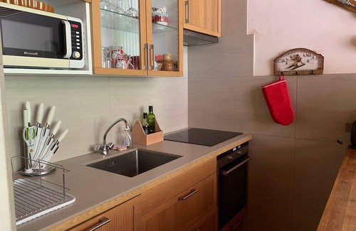 Pra Loup Apartment | 2 Rooms for 6, south-facing, balcony on slopes