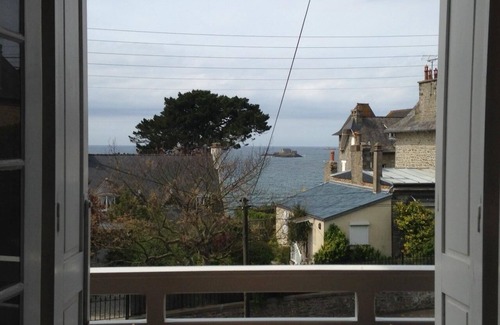 Dinard Apartment | 2 rooms in DINARD VILLA - SEA VIEW on
