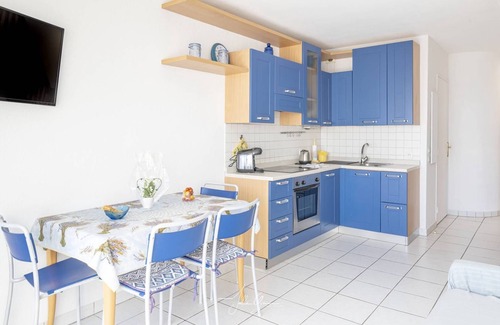 Villeneuve Loubet Beach Apartment | 2 rooms on 2 floors - Top floor - Sea view - Garage - Terrace