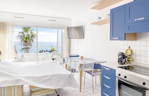 Villeneuve Loubet Beach Apartment | 2 rooms on 2 floors - Top floor - Sea view - Garage - Terrace