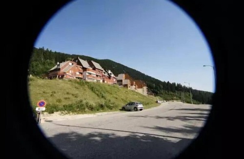Le Pleynet Apartment | 2 ROOMS SLEEPS 4