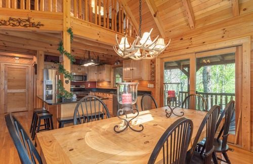 Maggie Valley Cabin | 2 Side-By-Side Cabins/Sleeps 25/Hot Tubs/Fire Pits/Pool Table/Easy access