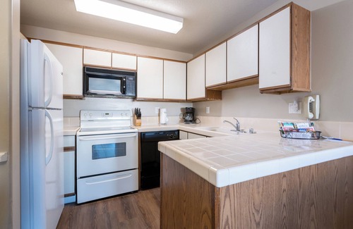 Capistrano Beach Hotel | 2 Unites! Private Balcony & Kitchen! Onsite Pool!