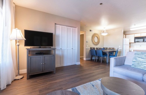 Capistrano Beach Hotel | 2 Unites! Private Balcony & Kitchen! Onsite Pool!