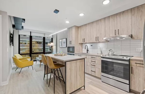 Navy Yard Hotel | 2 Units | Gorgeous Family Stay Near U.S. Capitol | Minutes to National Mall