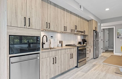 Navy Yard Hotel | 2 Units | Modern Urban Space | Kitchen & Rooftop View | Access to DC's Top Spots