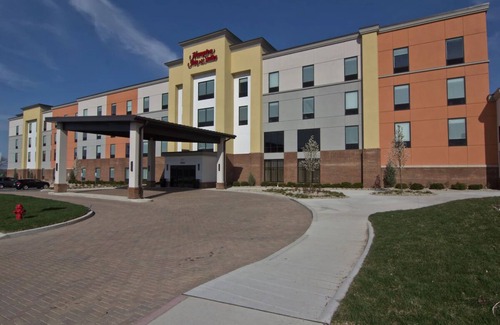Columbus Hotel | 2 Units with Saltwater Pool | Free Breakfast | EV Charging | Near Casino