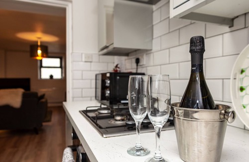 Bangor Cottage | 2 YSGOLDY, family friendly, country holiday cottage in Bethesda