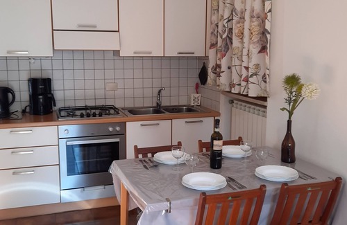 Cannobio Apartment | 2-zimmer-wohnung in Ruhiger und Sonniger Lage nur ca. 700 m vom Strand