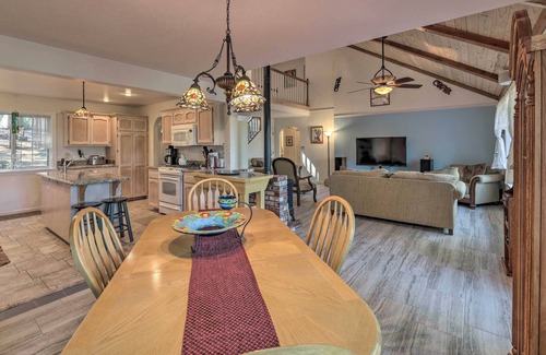 Shingletown Cottage | 20 Mi to Lassen Park: Chateau w/Mt Shasta View!