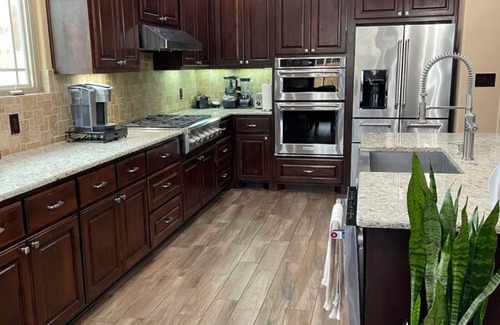 Imperial Valley House | 20 min from Downtown Austin ,20 min to Circuit of the Americans 10 min to Tesla