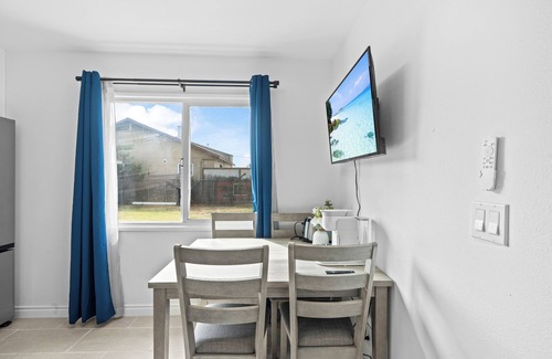 Tustin Apartment | 20% OFF Monthly Designer 1BR Apt Prime Tustin