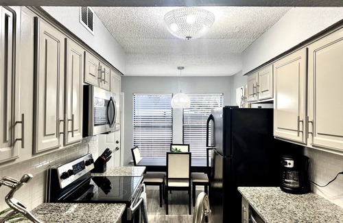 Irving Condo | 20% Off Townhome 2BD/1.5BA HWY161/183 DFW Air I841