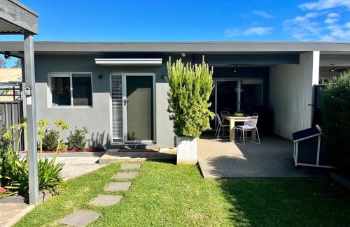 Myrtleford House | 20 on Rayner