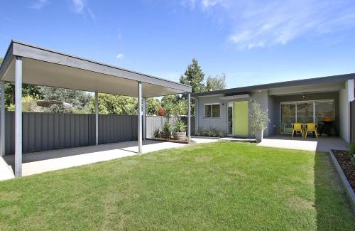 Myrtleford House | 20 on Rayner