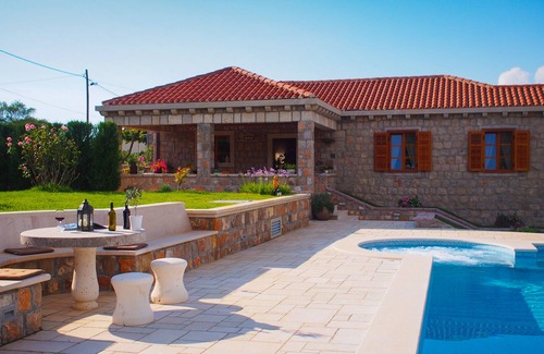 Gruda House | 2000m2 property since16th century, Big Pool, Gardens, True Nature