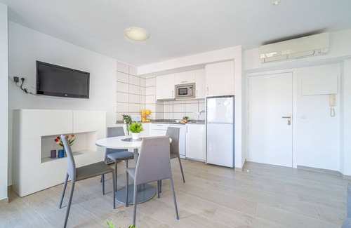 Roses Town Center Apartment | 2008-AV DE RHODE Apartment with wifi near the beach