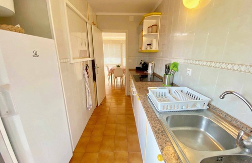 Vilafortuny Apartment | 200m from the beach, lovely terrace, quiet, family-friendly location