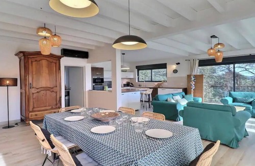 Ventabren Villa | 200M2 WOOD LUXURY VILLA WITH SPECTACULAR VIEWS & POOL NEAR AIX-EN-PROVENCE