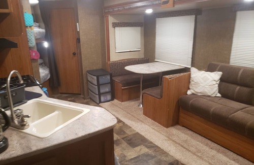 Coweta House | 2017 Starcraft rv for rent