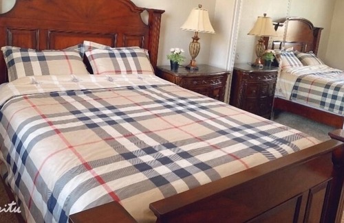 Eastvale House | #202 Comfortable Rooms In Eastvale House （Queen Bed + Free WiFi ）