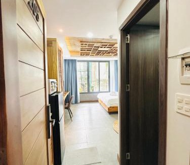 Ninh Kieu Apartment | 205MSNK Spacious Studio l Window & Kitchen
