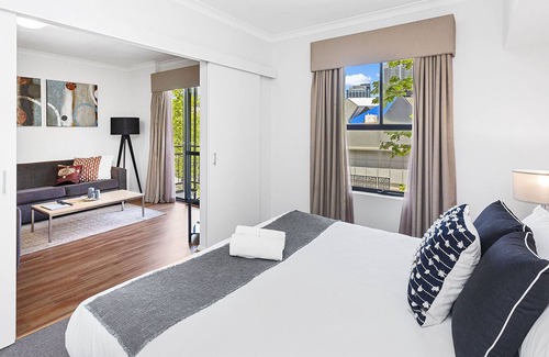 Northbridge Apartment | 207 Executive Escape 2BR+prkg Northbridg parking+pool