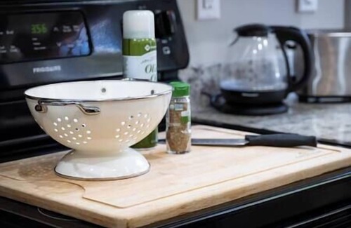 Madison House | #207 King Suites, River Views, Deck, Downtown