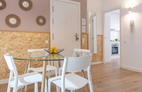 Gracia Apartment | 21 Bright, cozy Apt. with balcony in Gracia
