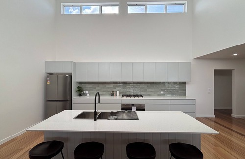 Estella House | 21 Samson Ave, Estella