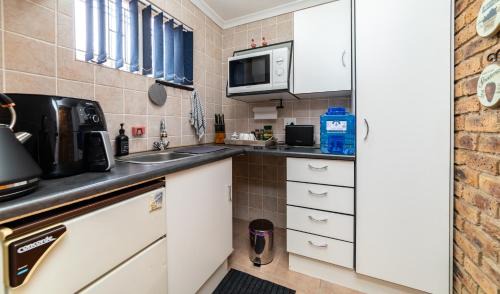 Kempton Park Apartment | 210 Guest