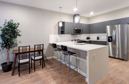 Dunellen Apartment | 213 Brand New 3 Bedroom, 2 Bath, 1 Full Kit, 1 Liv
