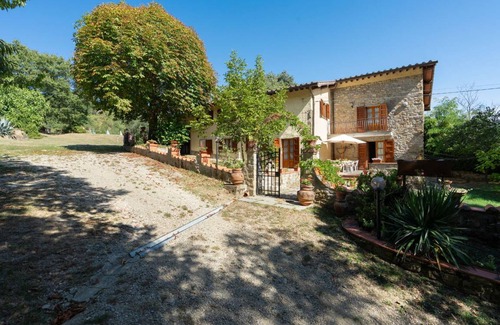 Dicomano Villa | 215 m² Villa ∙ 4 bedrooms ∙ 8 guests