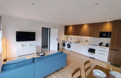 Chorzow Batory Apartment | #22, Free parking, Self check-in, Perfect location for Katowice, Chorzow, and DTS, 3rd floor - no elevator