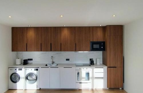 Chorzow Batory Apartment | #22, Free parking, Self check-in, Perfect location for Katowice, Chorzow, and DTS, 3rd floor - no elevator