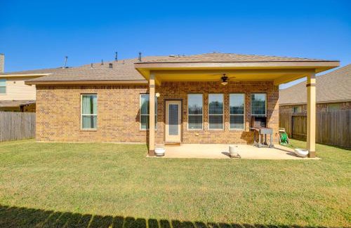 Baytown House | 22 Mi to Dtwn Houston Spacious Baytown Home!