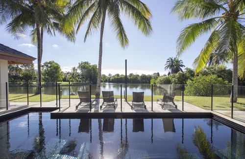 Port Douglas House | 22 Ruby Close - 5 Bedroom Home on the Lake