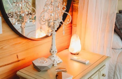 Rogersville House | 228) Glamping with heat!