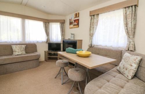 Combe Martin House | 23 Manleigh Park
