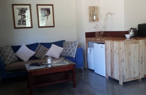 Hoedspruit House | 24 Degrees Self-Catering