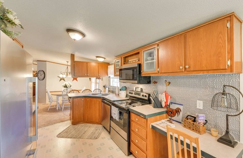 Washington County House | 24 Mi to Morrison Springs County Park: Cozy Home