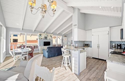 Silver Strand House | 2405O Meet Me At the Jetty