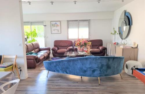 Bollee Apartment | 24H du Mans - Hyper centre - appartement lumineux 180 m2 - 4 chambres - 2 SDB